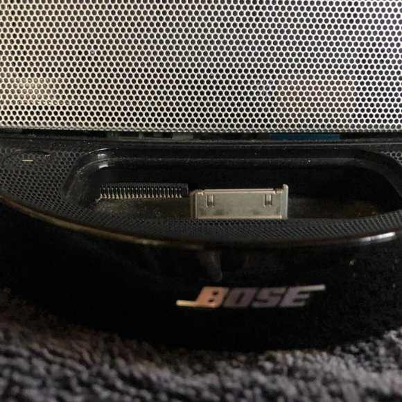Bose Digital SoundDock  Digital Music System - Picture 2 of 4